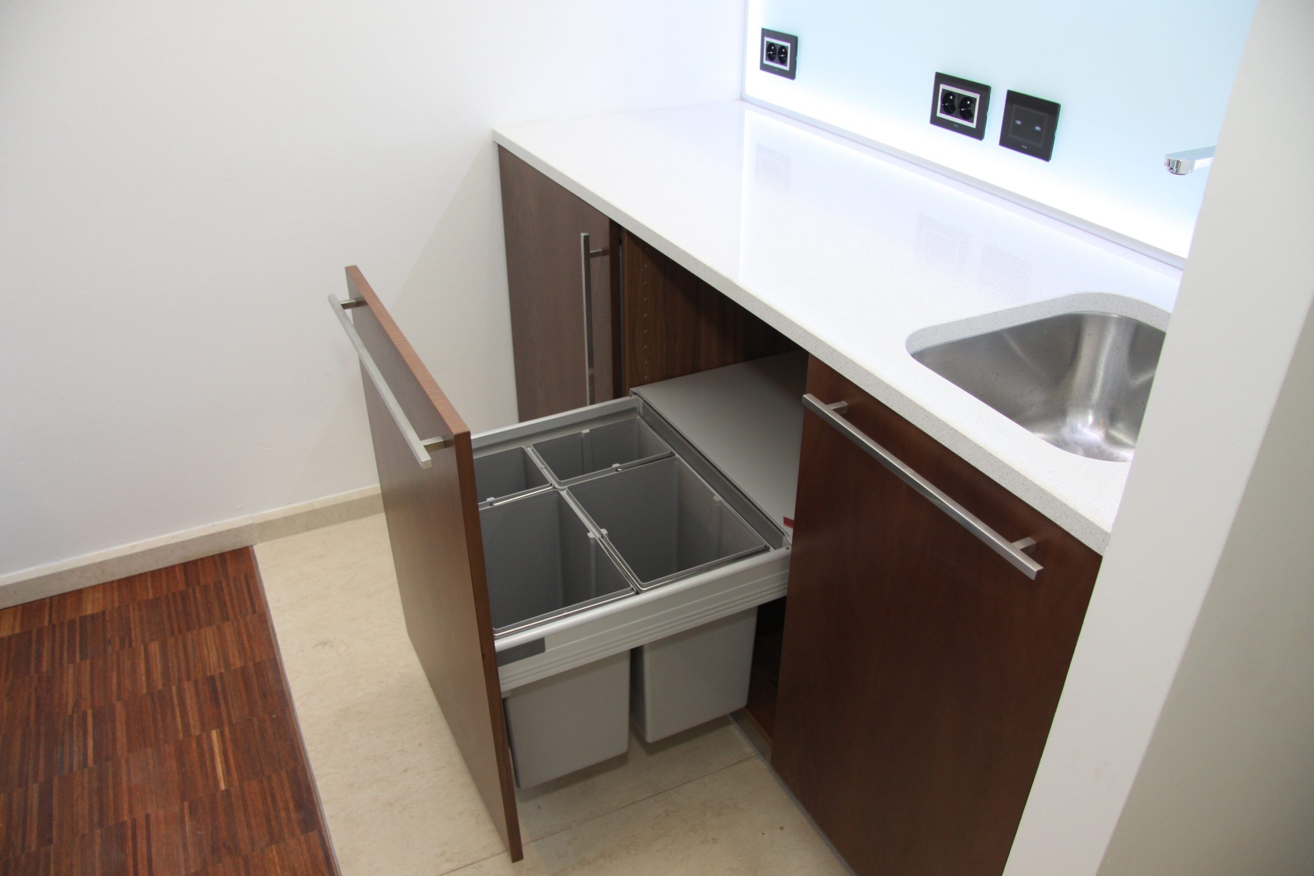 Firemní prostory 1 - obrázek 7