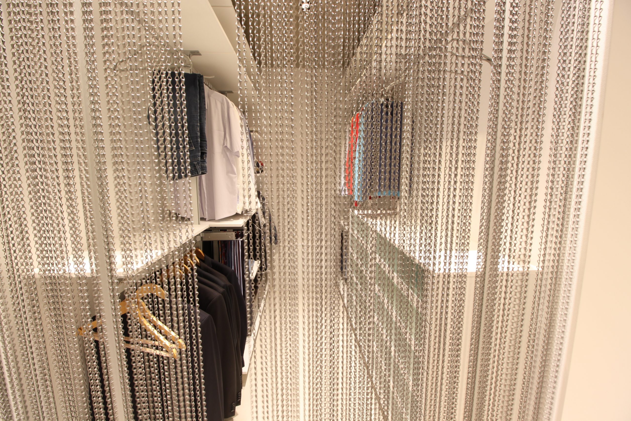 Skříně a šatny 2 - obrázek 2