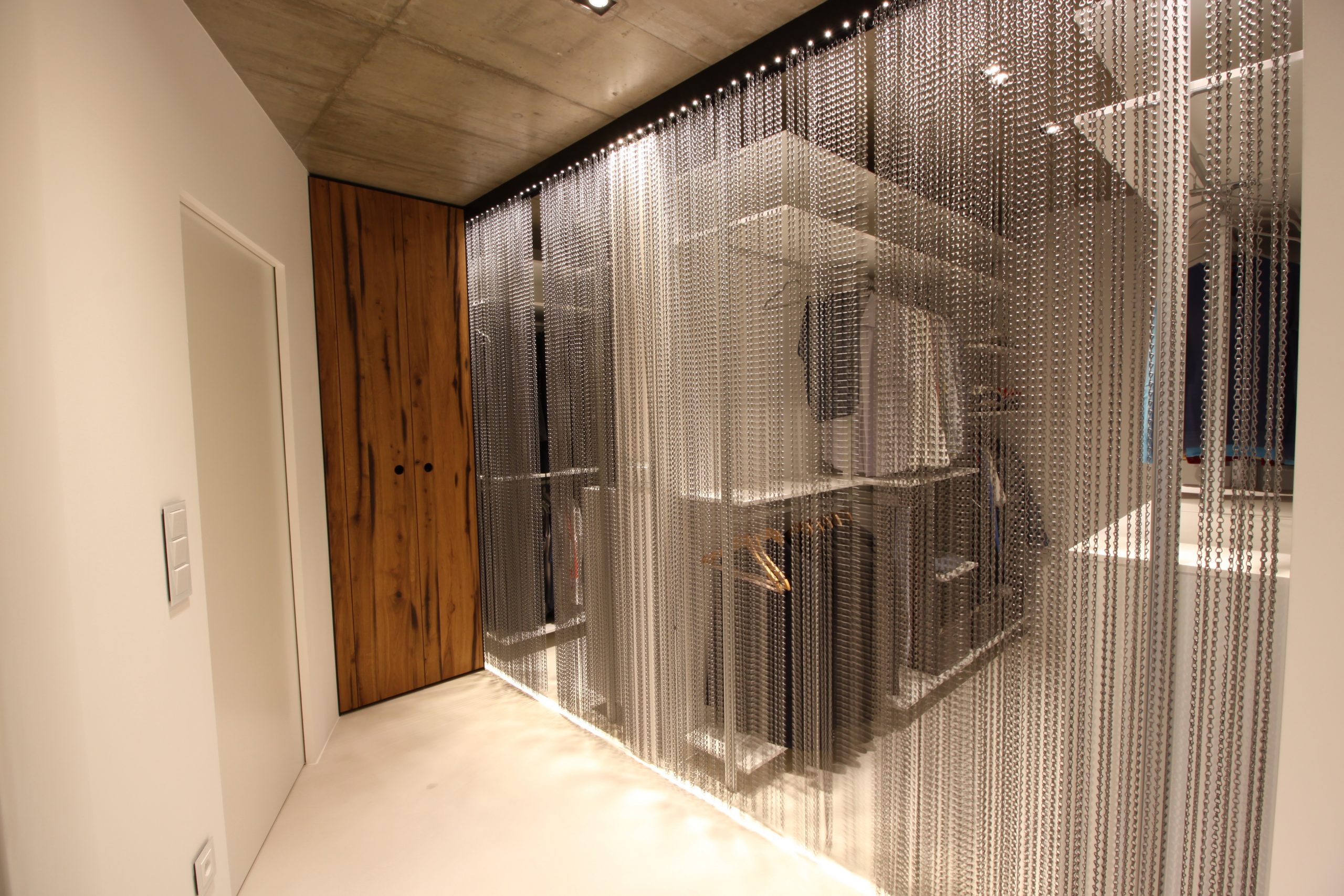 Skříně a šatny 2 - obrázek 5